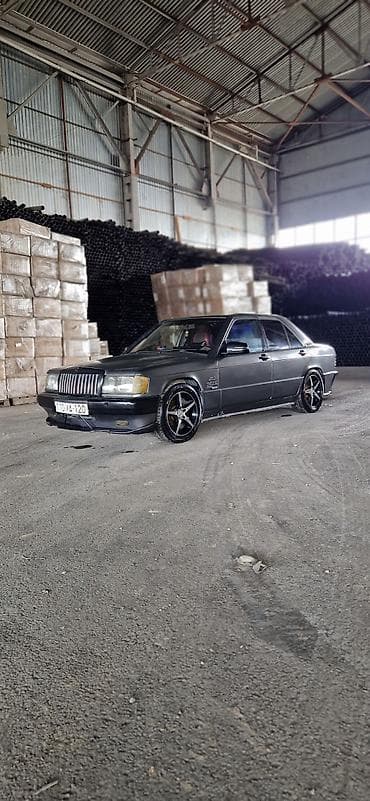mersedes 1 8: Mercedes-Benz 190 (W201): 2 l | 1991 il Sedan — 8