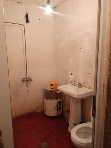 Kirayə mənzillər: 2 otaqlı mənzil – geniş və işıqlı - Planlama: girişdə dəhliz, böyük — 4