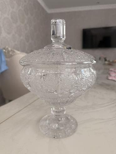 xrustal: Kristal qapaqlı şirniyyat qabı - Material: şəffaf kəsmə kristal/şüşə — 1