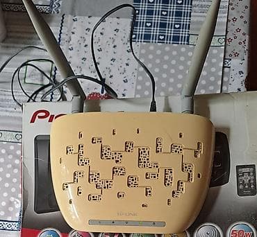 TP-Link Wi‑Fi router Xüsusiyyətlər: - 2 ədəd xarici antena — sabit və