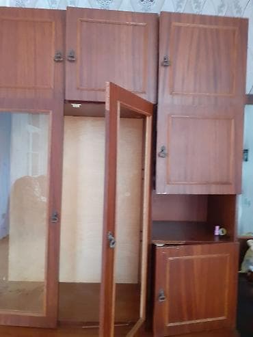 divan kreslo üzlükləri: Taxta şkaf və kreslo dəsti - Şkaf: Klassik dizaynlı, təbii ağac — 1