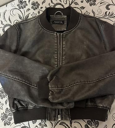 Kurtkalar: Hestovr Vito qısa bomber gödəkçə, 2ci el 40alinib 30satilir - Rəng — 4