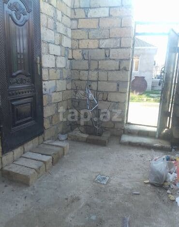 ağ divan: Salam 2otaqlı həyət evi satılır.tecili qiymət 35min hər şəraiti — 7