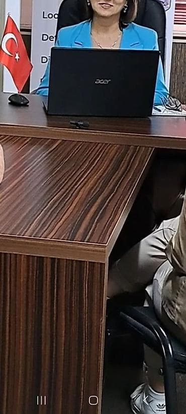 Ofis dolabları: Künc masa — 1