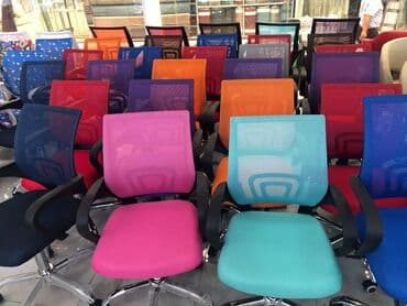 офисные кресла: Новый, С колесиками, Рукояти не регулируются, Ткань — 14