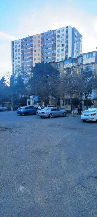 ipotekada olan evlerin satisi: Bakı, 1 otaqlı, Köhnə tikili, m. Qara Qarayev, 35 kv. m — 12