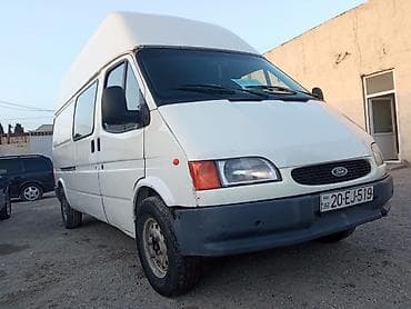 priora tekeri: Ford Transit: 2.5 l | 1997 il 350000 km Van body type — 4