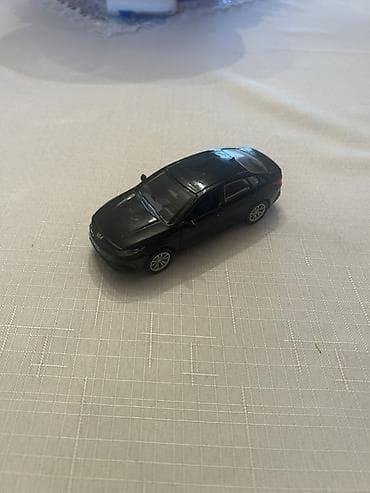 Kia K5 miniatür model maşın - Ölçü: təxmini 1:32 miqyas (kompakt