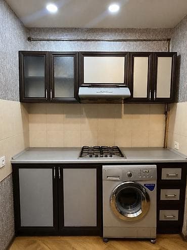 qaz sobasl: Mətbəx mebel dəsti - Üst modul: 5 qapılı asma şkaflar (şüşəli və mat — 2