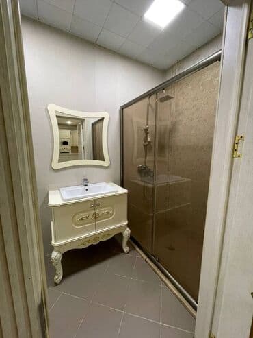 evler bineqedide: Ev yeni remontdan chixib. Ev verilir tek xanima ve aile — 10