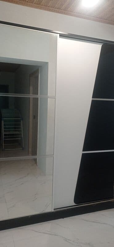 kirayə əhmədli: Ev Lənkəran Dövlət universitetinin yanında Universitetə 5- 6 dəqiq — 4