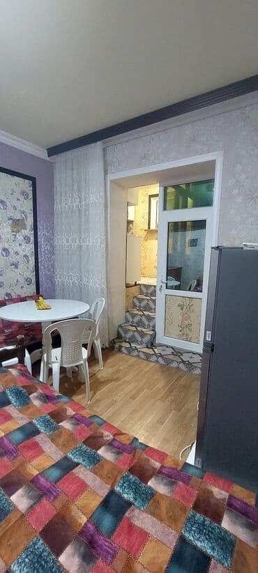 kirayə evlər binədə: Kirayə verilir – mebellə təchiz olunmuş ayrıca 1 otaq.Yalnız ailəyə — 2