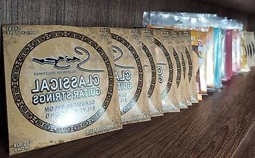 Klassik gitara simləri:Smiger,Daddario,LaBella simləri var.Simlər 5