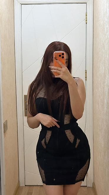 Qara kokteyl/parti donu Coco Bakudan alınlb 150 manata. 1 dəfə