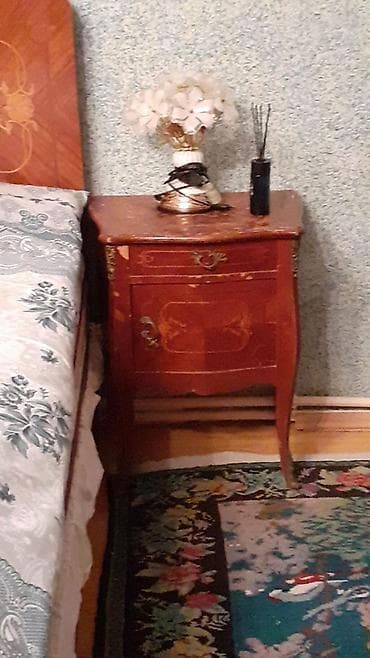 daraq desti: Klassik üslubda massiv ağacdan hazırlanmış mebel dəsti. Tərkibi: - 4 — 6