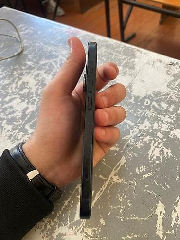 iphone 6 j: IPhone 15, Qara, Face ID — 3