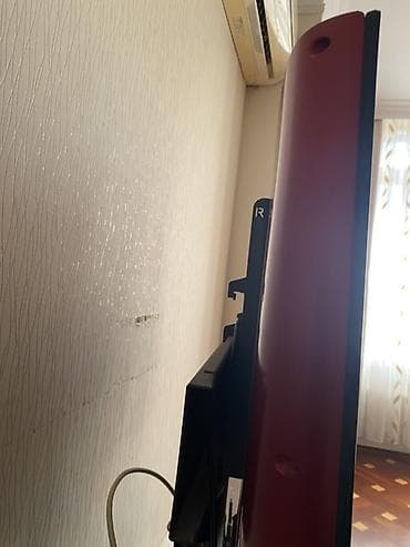 qara ekran sekilleri: İşlənmiş, Düz TV altlığı, Polkalı, Şüşəli — 5