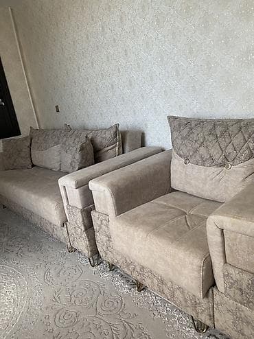 Ev və bağ: Bej rəngdə transformasiya olunan yumşaq mebel dəsti - Tərkib: 1 divan — 4