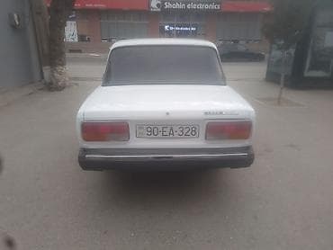 baqaj satilir: Model: Lada 2107 (VAZ 2107) Kuzov: sedan, 4 qapı Rəng: ağ Nömrə — 6