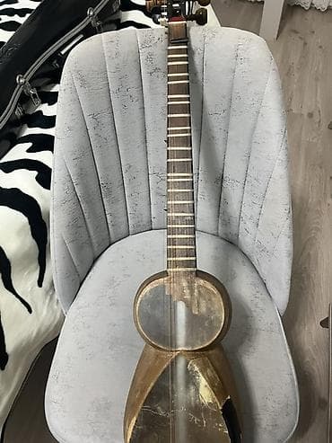 zerb aleti: Tar - Milli simli musiqi aləti, klassik formalı. - Korpus: bütöv — 1