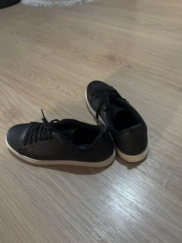 Yeni alınıb geyinilmiyib Türkiyədə istehsal olunub. Çox rahat modeldir — 3