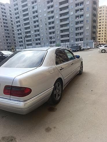 toyota prado bufer: Mercedes-Benz sedan – salon və daxili təchizat - Kuzov: sedan, gümüşü — 6