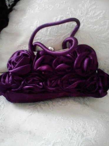 qaşlı çanta: Chanta.39 azn alinib.meclis uchundu.ideal veziyyetde .qiymet — 2