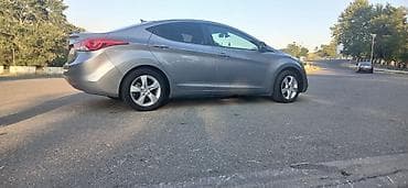 islenmis hyundai avtomobilleri satisi: Hyundai Elantra sedan - Korpus: 4 qapılı sedan, gümüşü rəng - Kuzov — 8