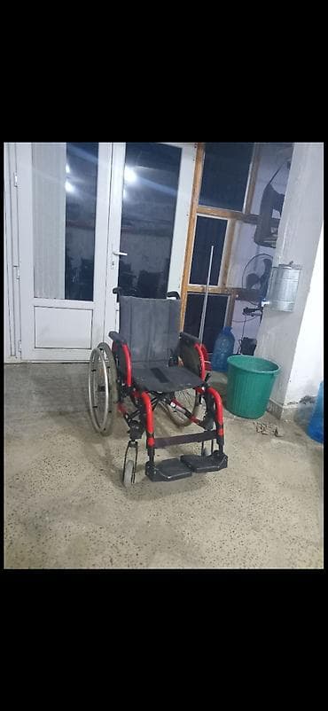 Manual təkərli arabası - Yığcam və çevik konstruksiya: dar məkanlarda