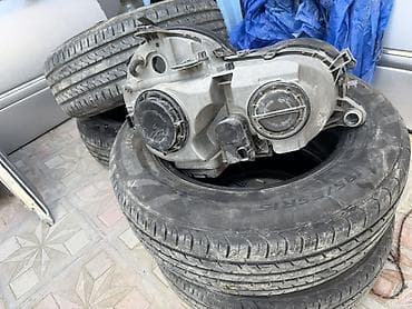 fara mersedes: Sol, Yaxın və uzaq vuran işıqlar Mercedes-Benz — 2