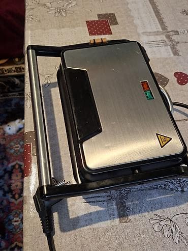 ucuz modem: Elektrik tost/sandviç presi aparatı satılır. İstəyən əlaqə saxlasın — 4