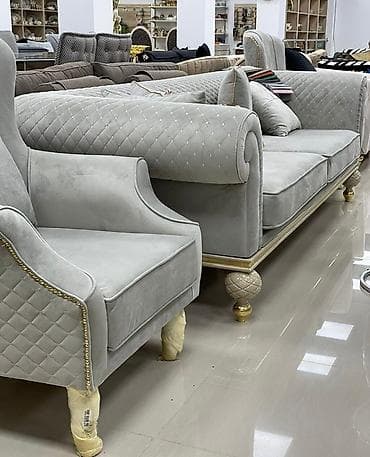 Qonaq desti 10.000azn. deste daxildi: 2divan 1kreslo Mermer stol — 5