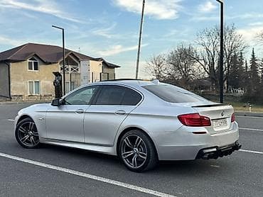 BMW 525: 2 l | 2013 il Sedan — 3