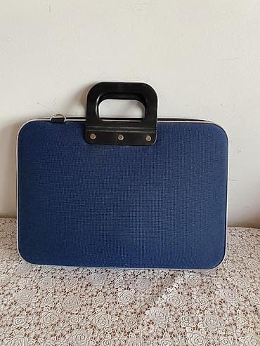 продаётся ноутбук запечатанный абсолютно новый привозной из америки: Acer 4 ram 128 yaddaş üsdündeki aksesuarlarda verilir, 600-e satilir — 10