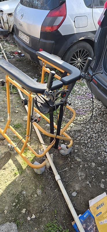 Yerimək üçün arabalar, çəliklər, əsalar, rollatorlar: Yüksək dayaqlı reabilitasiya gəzdiricisi (walker) - Konstruksiya — 3