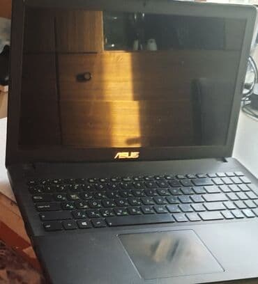 Digər noutbuklar və netbuklar: ASUS noutbuk Xüsusiyyətlər: - 15.6" ekran (parlaq panel) - Tam ölçülü — 2