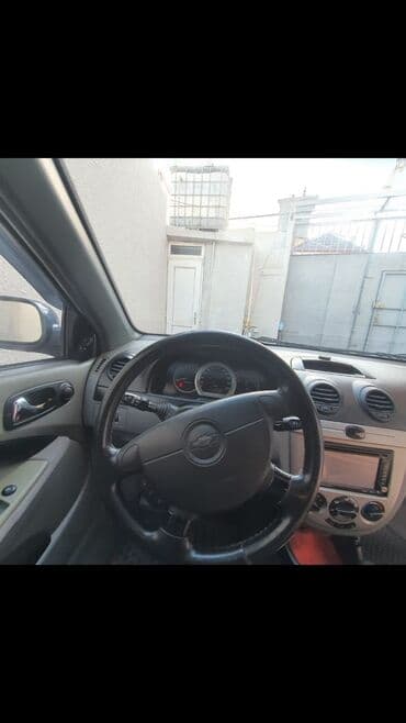 on suse: Chevrolet Aveo: 1.6 l | 2008 il Sedan — 5