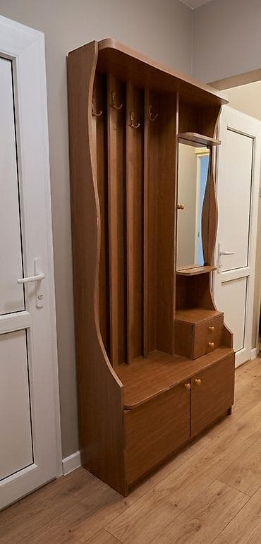 İşlənmiş, 2 qapılı, Güzgülü, Qəhvəyi, Digər material, Açılan, Düz dolab