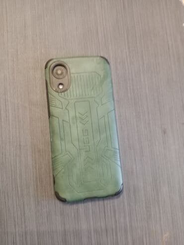 Məhsul: Smartfon + qoruyucu keyslə - Ekran: tam ekran dizayn, ön