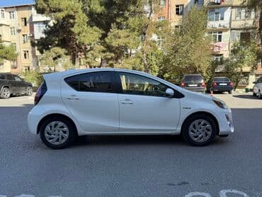 taksi ucun maşınlar: Toyota Prius: 1.5 l | 2016 il Hetçbek — 5