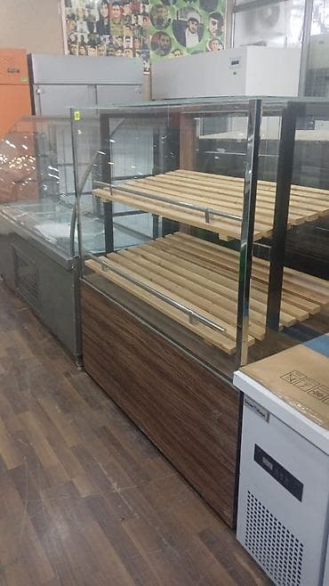 Şüşəli vitrin-bufet (non-soyuducu) – çörək, şirniyyat və un