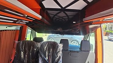 sprinter satisi: Mercedes-Benz Sprinter mikroavtobus Xüsusiyyətlər: - Uzun baza — 5