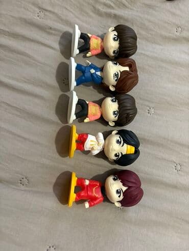 3d uşaq futbolkaları: Oyuncaq kolleksiyası – müxtəlif fiqurlar və yumşaq oyuncaqlar dəsti — 3