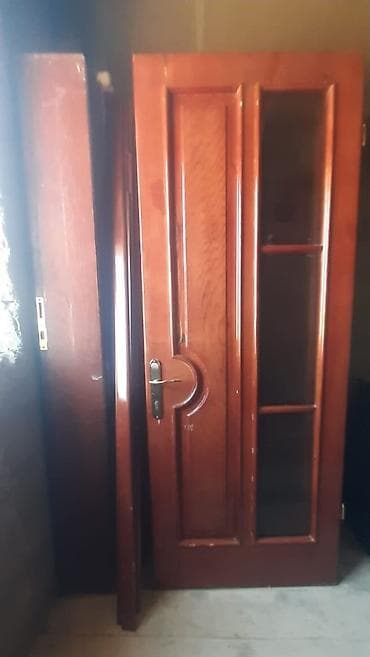 Qapi 4eded 200/90sm 70azn biri Bine qes 4546 leli Qapı – 4 ədəd