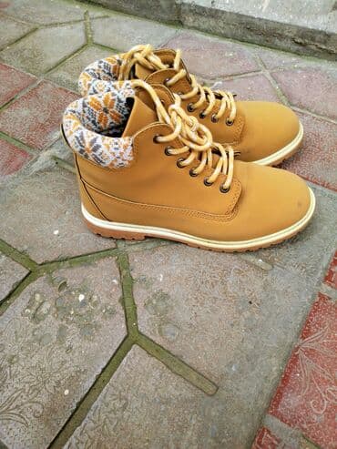 Kişi Geyimləri: İki dəfə heç geyilməyib ideal vəziyyətdədir. 🆕 Təzədən seçilmir. Baha — 5