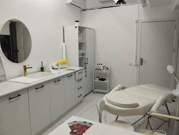 kiraye kafe verirem: Estetik klinika icarəyə verilir. 300 kv, 9 otaq, 1 müdir otağı, yol — 6