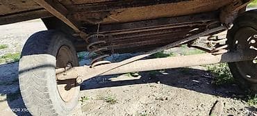 karatas traktor: İkioxlu kənd təsərrüfatı qoşqusu - Güclü metaldan hazırlanmış yığılı — 3
