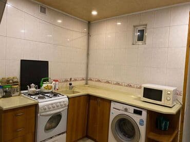 saracli 9 mkr: Bakı, Yeni Günəşli Massiv D, 3 otaqlı, Köhnə tikili, 85 kv. m — 9