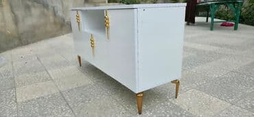 gül refi: İşlənmiş, Düz TV altlığı, Polkalı, Laminat — 2