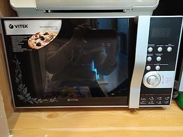 VITEK VT-1698 mikrodalğalı soba. Təzədir. - Gücü: mikrodalğa 900 W-a — 3